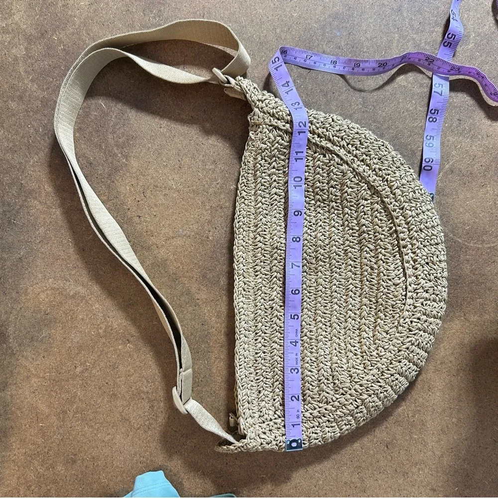UNIQLO Straw Half-Moon Crossbody Bag From Japan - Picture 3 of 5